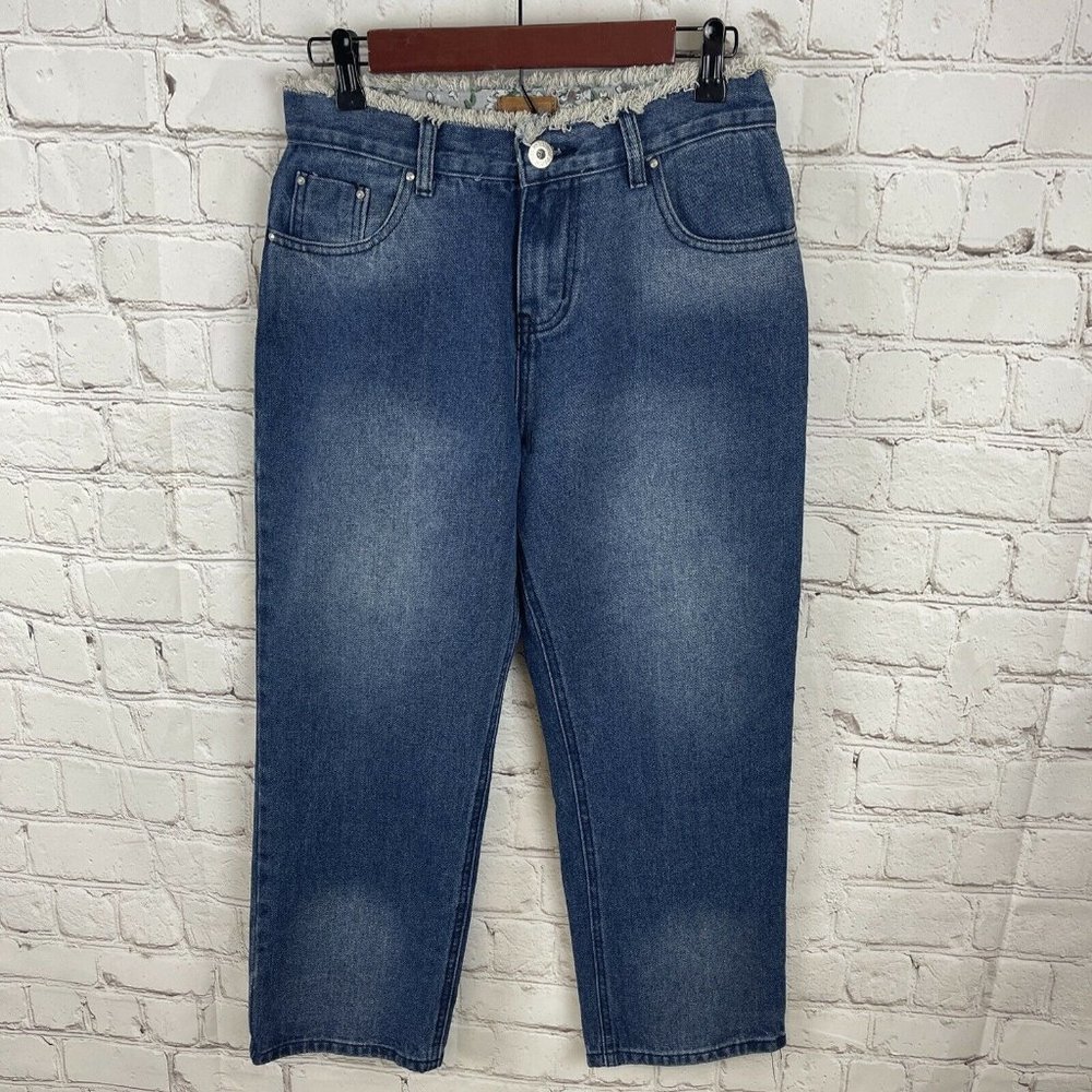 POL Clothing Womens Distressed Jeans WIth Embroidered Detail And Frayed Hem Sm